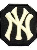 NY Yankees kremowo - czarna 3D
