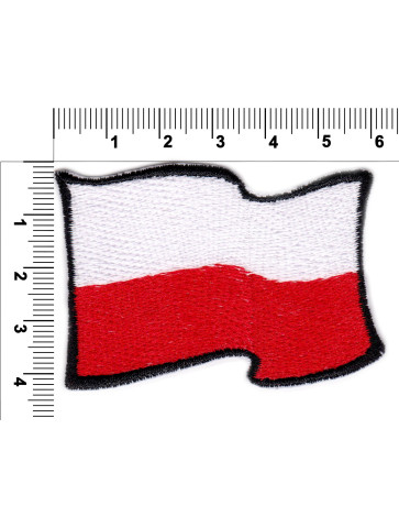 Flaga Polski powiewająca